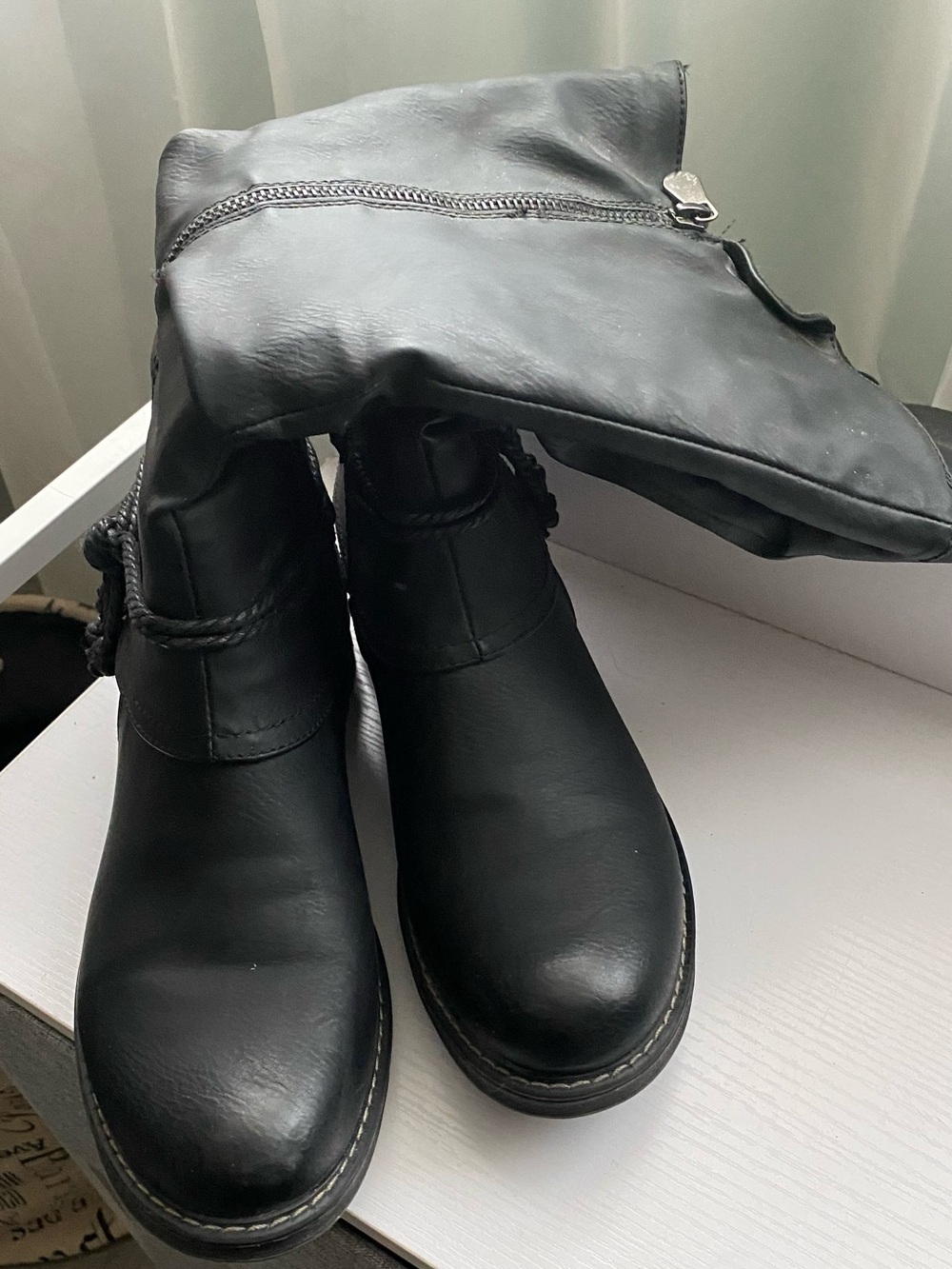Women’s Black Leather Mid-Calf Boots